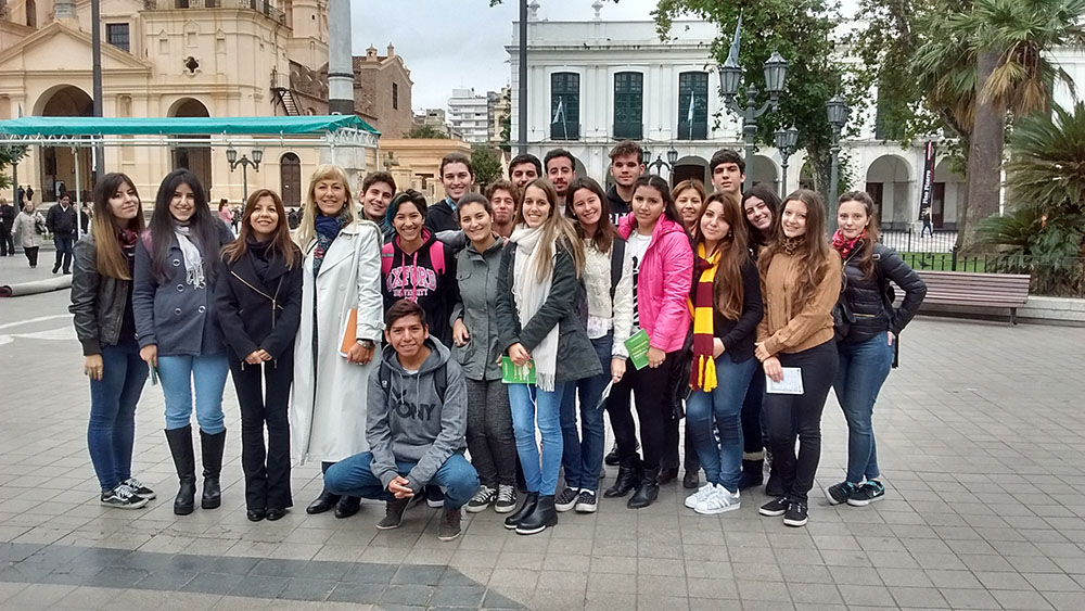 Alumnos UBP visitan el casco histórico de Córdoba