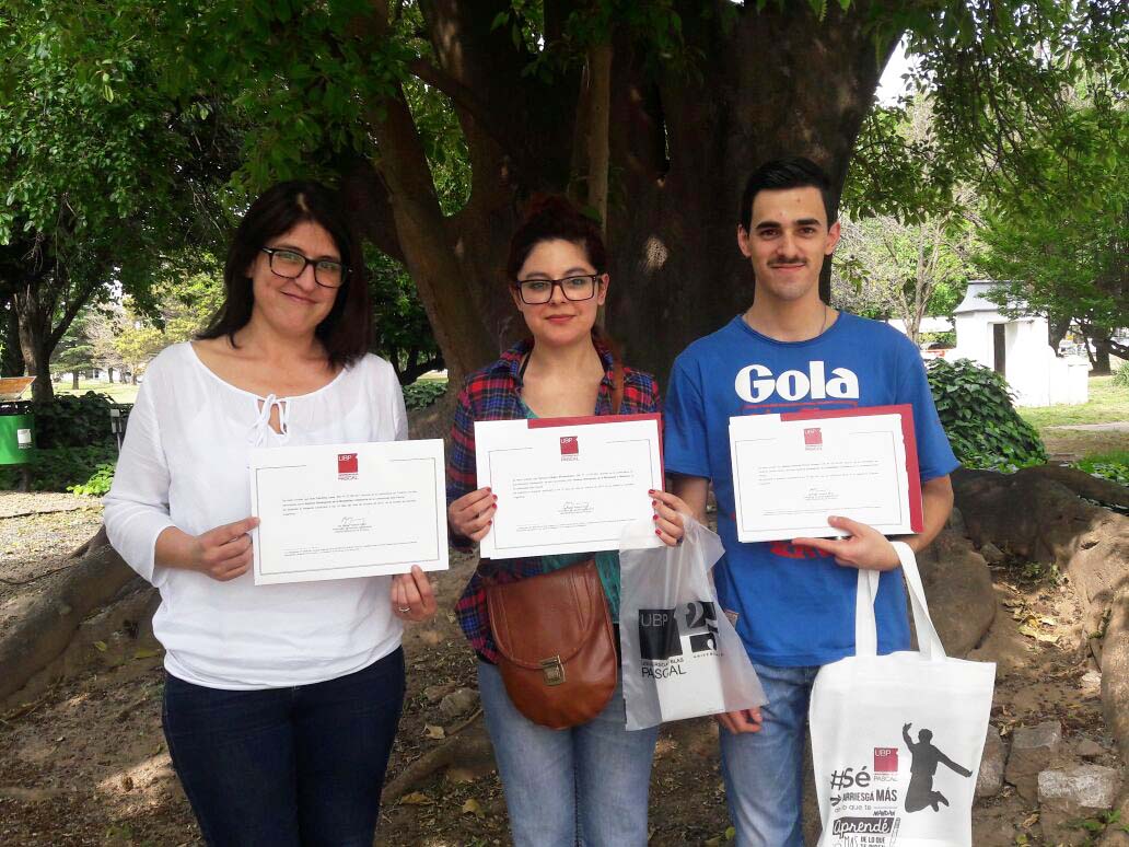 Alumnos destacados a distancia visitan el Campus