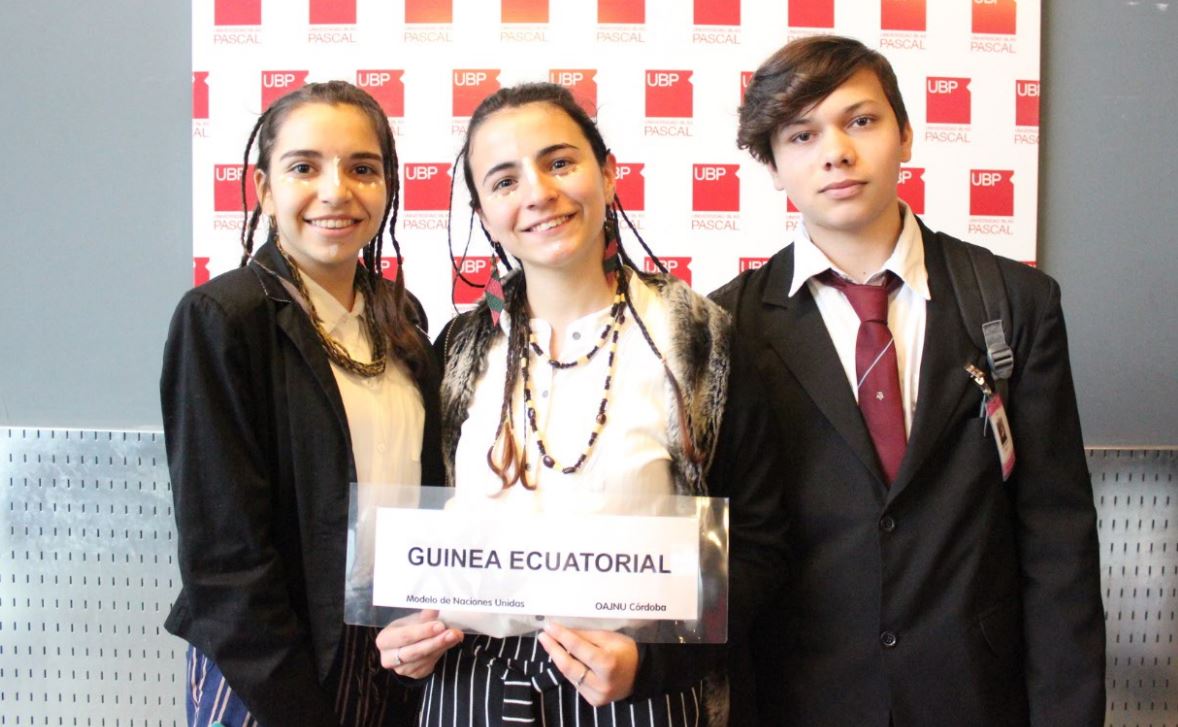 Jóvenes comprometidos con la realidad global